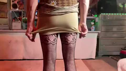 Snapshot of ass_so_sweet chatting on 12/20/25, 08:54 SIR WILLIAM online show from 12/20/25, 08:54