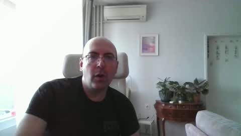Snapshot of assbitch189 chatting on 05/25/26, 09:37 assbitch189 online show from 05/25/26, 09:37