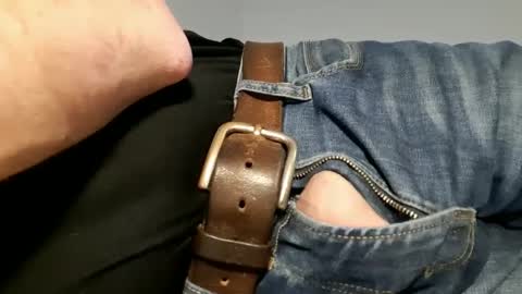 Will take commands from GuysWomenCouples etc online show from 02/08/25, 06:33