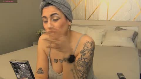 Snapshot of asshantiyx chatting on 02/25/26, 08:02 Ash online show from 02/25/26, 08:02