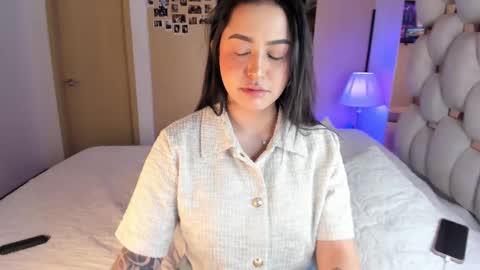 Ashley online show from 02/25/25, 12:03