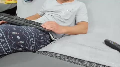 Snapshot of asshunnter chatting on 04/04/26, 05:43 MARCO online show from 04/04/26, 05:43