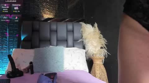 Snapshot of assia_roos chatting on 05/04/26, 10:11 Nahomi online show from 05/04/26, 10:11