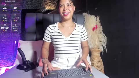 Snapshot of assia_roos chatting on 05/10/26, 09:58 Nahomi online show from 05/10/26, 09:58