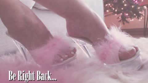 Snapshot of assleighabbott chatting on 12/17/24, 07:48 ASSleigh Abbott online show from 12/17/24, 07:48