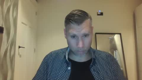 Snapshot of assmani28 chatting on 12/24/24, 11:33 Assmani28 online show from 12/24/24, 11:33