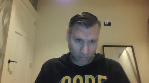 Snapshot of assmani28 chatting on 01/06/25, 09:19 Assmani28 online show from 01/06/25, 09:19