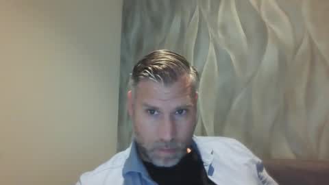 Snapshot of assmani28 chatting on 09/30/25, 02:11 Assmani28 online show from 09/30/25, 02:11