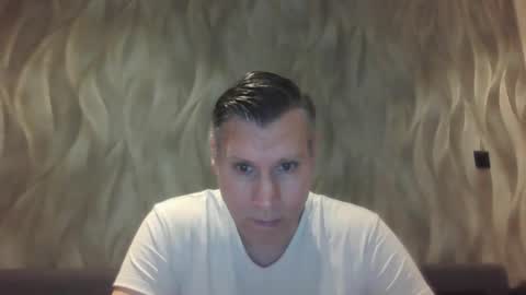 Snapshot of assmani28 chatting on 02/14/26, 03:09 Assmani28 online show from 02/14/26, 03:09