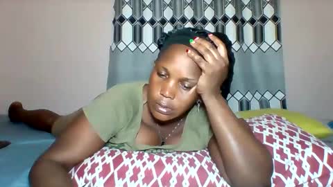 FLORAH DANIEL online show from 12/03/25, 07:12