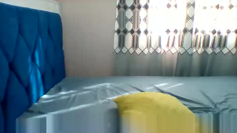 FLORAH DANIEL online show from 05/04/26, 05:58