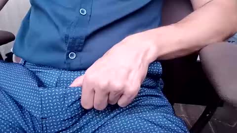 Snapshot of asssssssssseater6947 chatting on 09/09/25, 11:43 asssssssssseater6947 online show from 09/09/25, 11:43