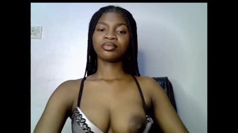 Snapshot of assy_ebony chatting on 04/26/26, 08:17 Lily online show from 04/26/26, 08:17