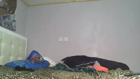 Snapshot of assybunny chatting on 12/18/25, 06:14 assybunny online show from 12/18/25, 06:14