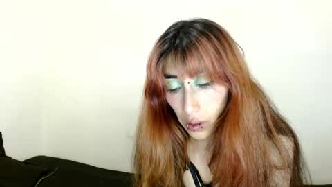 Snapshot of asterothxznikki chatting on 10/21/25, 02:12 Asterothxznikki online show from 10/21/25, 02:12