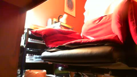 Snapshot of astiff1foru chatting on 12/10/24, 02:17 astiff1foru online show from 12/10/24, 02:17