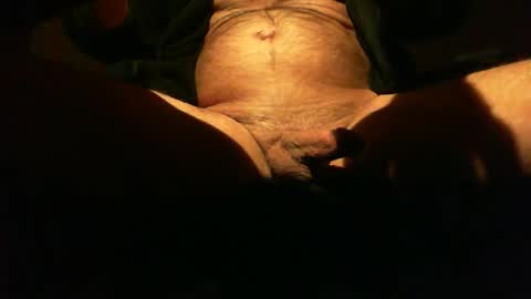 Snapshot of astiff1foru chatting on 12/21/24, 11:22 astiff1foru online show from 12/21/24, 11:22