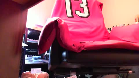 Snapshot of astiff1foru chatting on 12/22/24, 02:27 astiff1foru online show from 12/22/24, 02:27