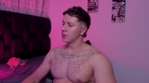 Snapshot of astonhills chatting on 10/23/25, 07:51 astonhills online show from 10/23/25, 07:51