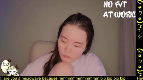 Snapshot of astra_lis chatting on 02/18/25, 02:49 Astra  online show from 02/18/25, 02:49