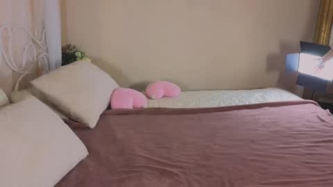 Snapshot of astra_lis chatting on 03/05/25, 12:33 Astra  online show from 03/05/25, 12:33