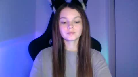 Snapshot of astradream_ chatting on 09/29/25, 05:18 astradream_ online show from 09/29/25, 05:18