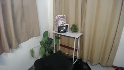 Anna online show from 01/24/25, 11:23