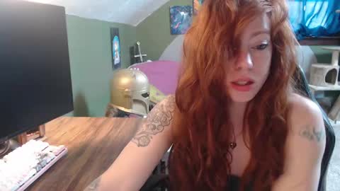 AstraeaSiren online show from 02/21/25, 06:37