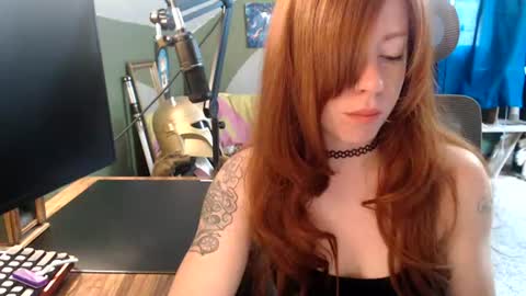 Snapshot of astraeasiren chatting on 06/26/26, 04:33 AstraeaSiren online show from 06/26/26, 04:33