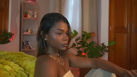 Snapshot of astrea_1 chatting on 01/12/26, 05:29 Astrea online show from 01/12/26, 05:29