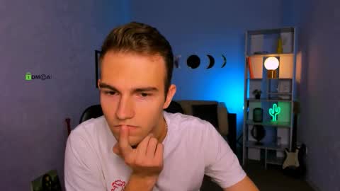 Snapshot of astren_villo chatting on 11/09/25, 01:31 astren online show from 11/09/25, 01:31