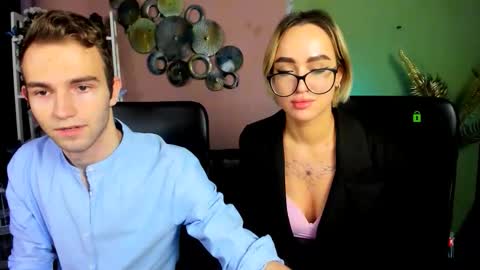 Snapshot of astren_villo chatting on 11/27/25, 01:24 astren online show from 11/27/25, 01:24