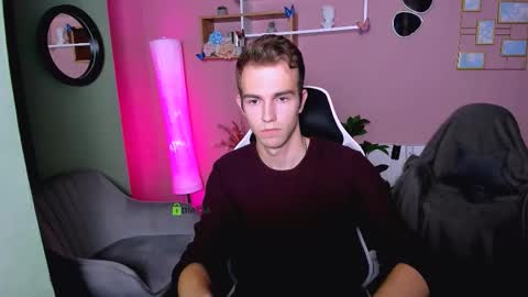 Snapshot of astren_villo chatting on 11/28/25, 08:11 astren online show from 11/28/25, 08:11