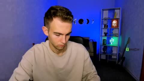 Snapshot of astren_villo chatting on 12/17/25, 06:41 astren online show from 12/17/25, 06:41