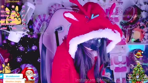 Bonnie online show from 12/25/24, 02:03