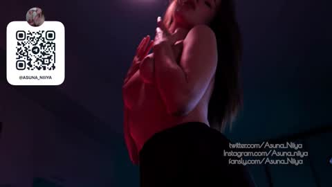 Snapshot of asuna_niiya chatting on 11/05/25, 12:16 Asuna Niiya - online show from 11/05/25, 12:16