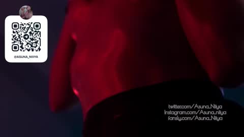 Snapshot of asuna_niiya chatting on 11/19/25, 01:22 Asuna Niiya - online show from 11/19/25, 01:22