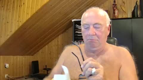 asusandy online show from 09/11/25, 09:15