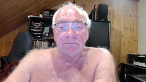 Snapshot of asusandy chatting on 07/01/26, 11:48 asusandy online show from 07/01/26, 11:48