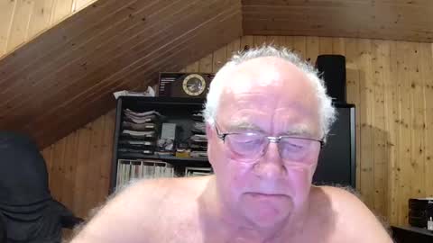 Snapshot of asusandy chatting on 07/13/26, 08:55 asusandy online show from 07/13/26, 08:55
