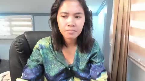 Snapshot of asuzaka27 chatting on 02/04/25, 02:17 asuzaka27 online show from 02/04/25, 02:17