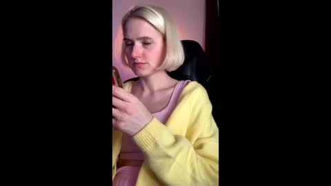 Snapshot of asya_new chatting on 09/18/25, 12:23 asya_new online show from 09/18/25, 12:23