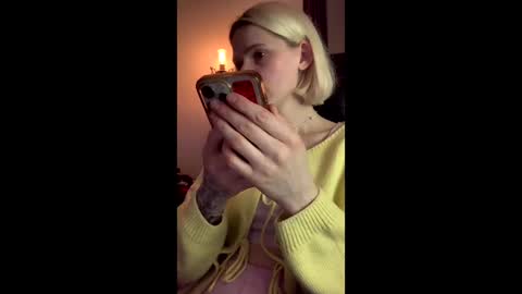 Snapshot of asya_new chatting on 10/24/25, 07:10 asya_new online show from 10/24/25, 07:10