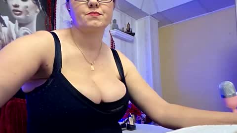 Atanasia online show from 12/01/25, 02:22
