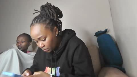 Snapshot of atara_seren chatting on 05/26/26, 09:49 atara_seren online show from 05/26/26, 09:49