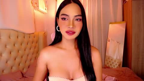 Snapshot of ate_sam chatting on 10/08/25, 06:05 Sam online show from 10/08/25, 06:05