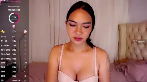 Snapshot of ate_sam chatting on 11/30/25, 07:40 Sam online show from 11/30/25, 07:40