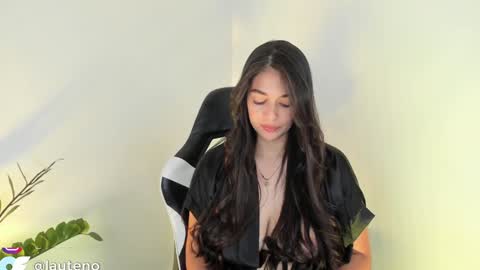 Snapshot of atena676 chatting on 12/23/24, 05:06 atena676 online show from 12/23/24, 05:06