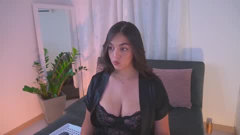 Snapshot of atena676 chatting on 09/13/25, 01:49 atena676 online show from 09/13/25, 01:49