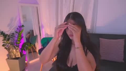 Snapshot of atena676 chatting on 10/02/25, 02:18 atena676 online show from 10/02/25, 02:18